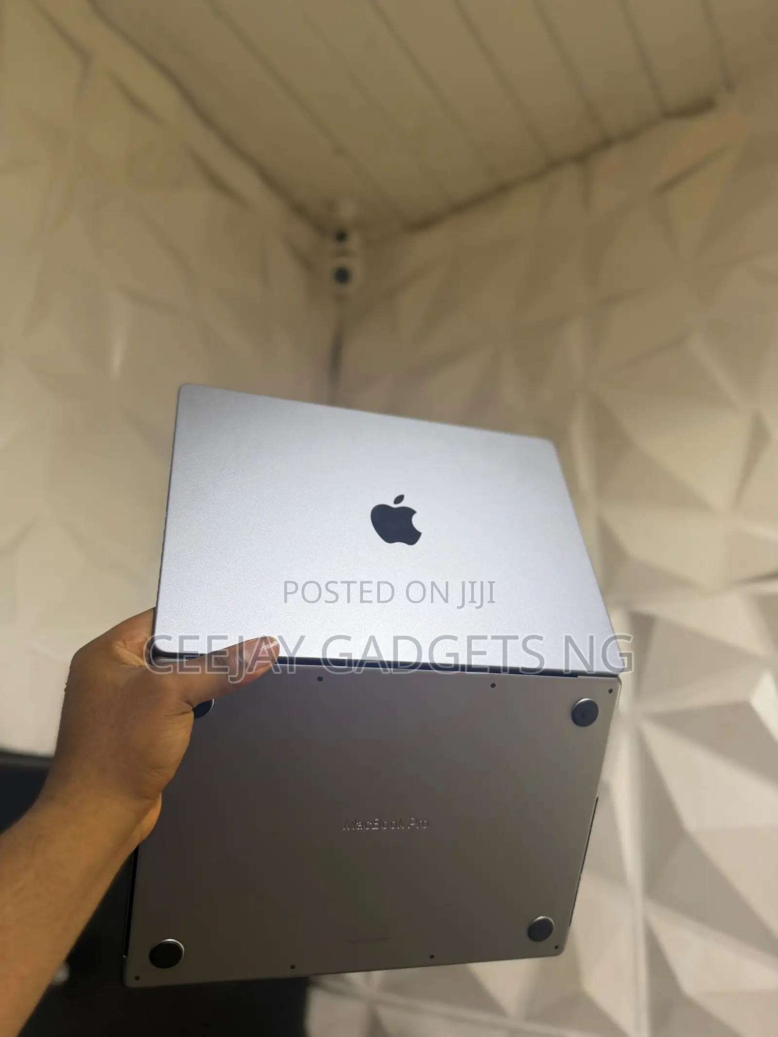 Laptop Apple MacBook Pro 2020 16GB Apple M1 SSD 512GB