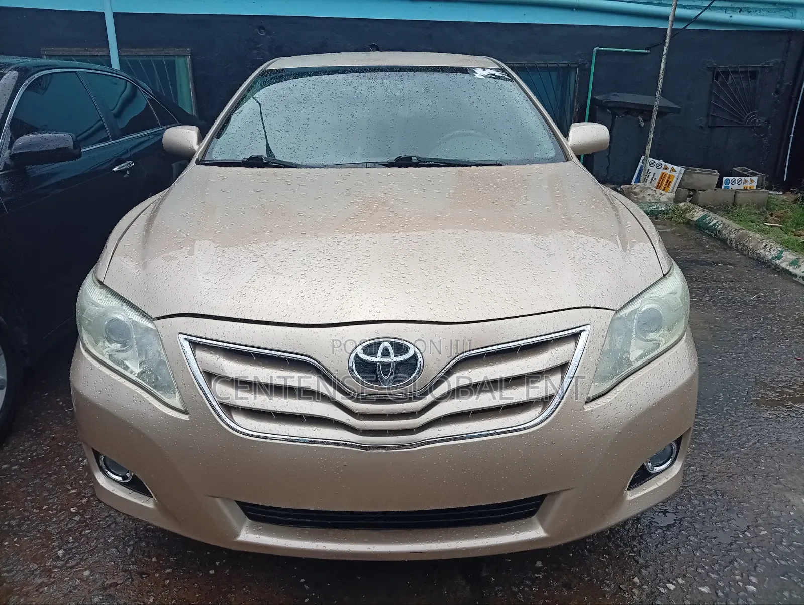 Toyota Camry 2011 Gold