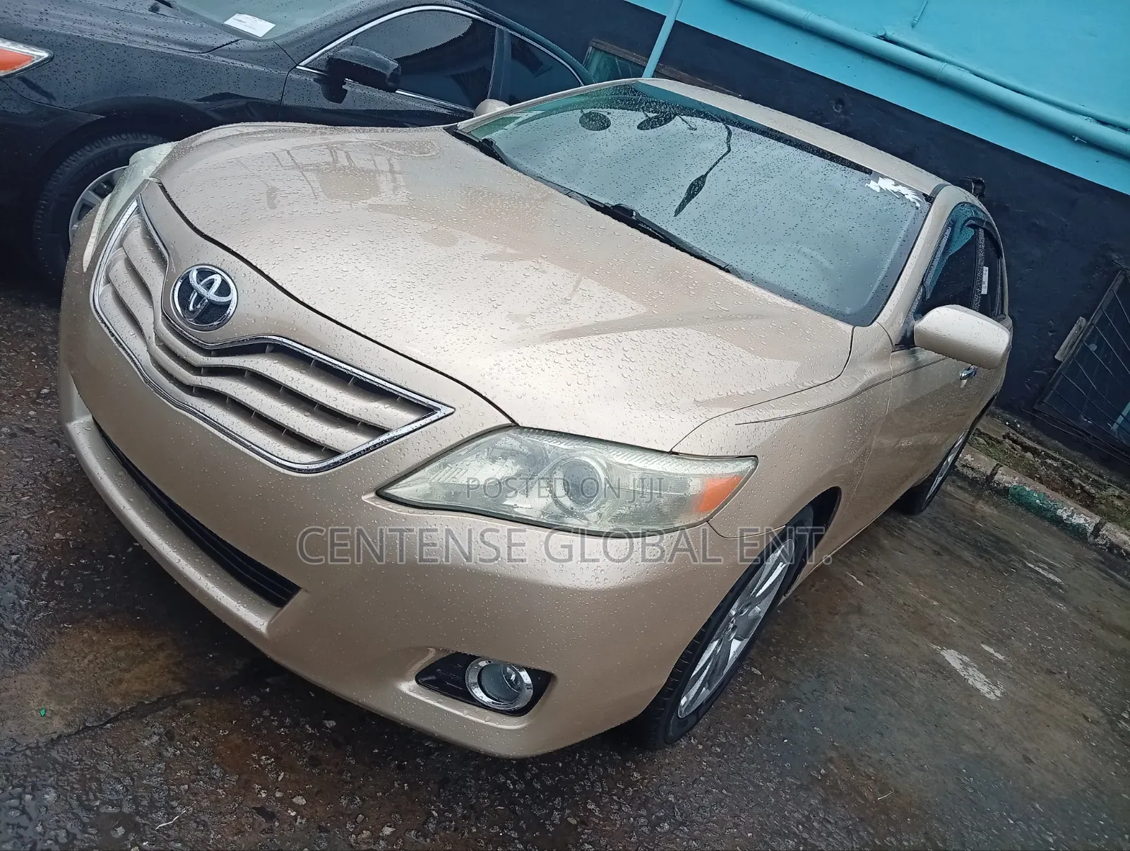 Toyota Camry 2011 Gold
