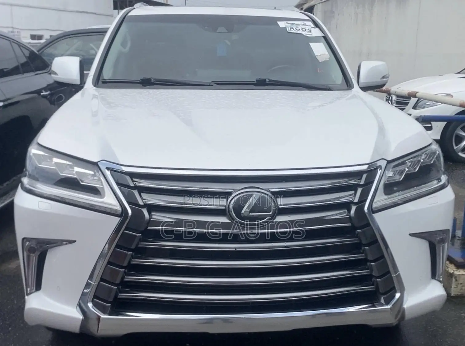 Lexus LX 570 (5 seats) AWD 2019 White