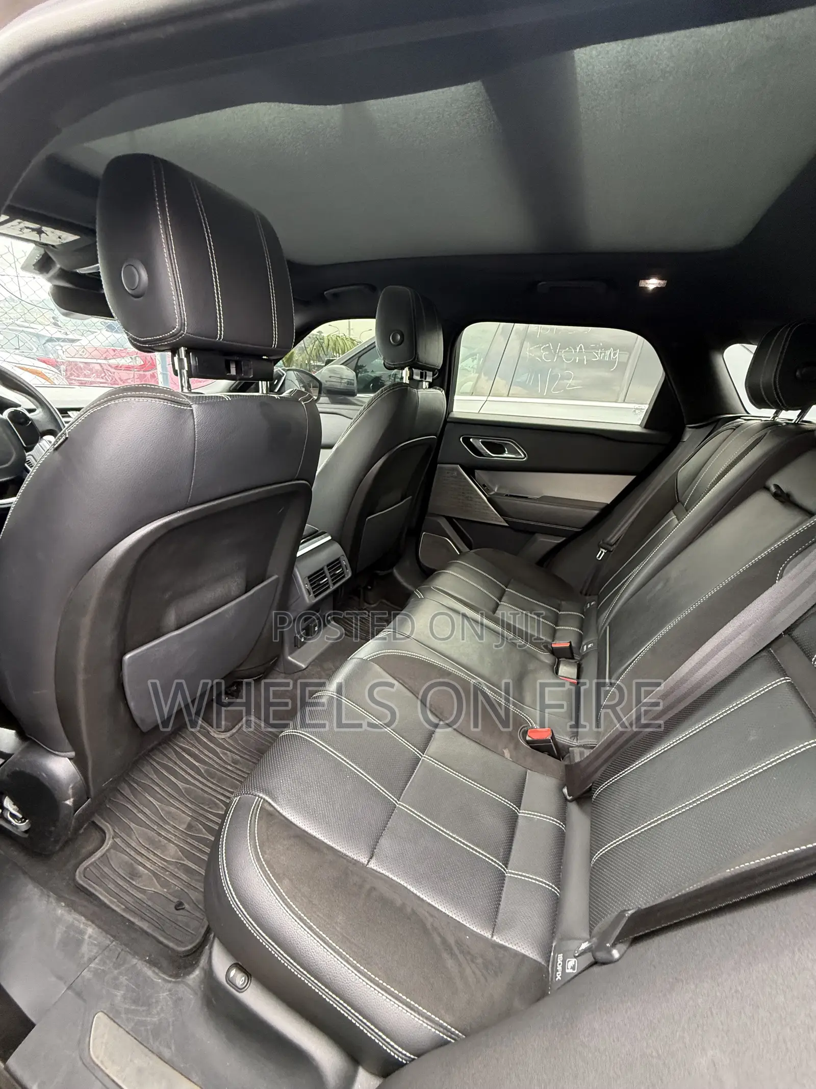 Land Rover Range Rover 5.0L Supercharged 2018 Brown
