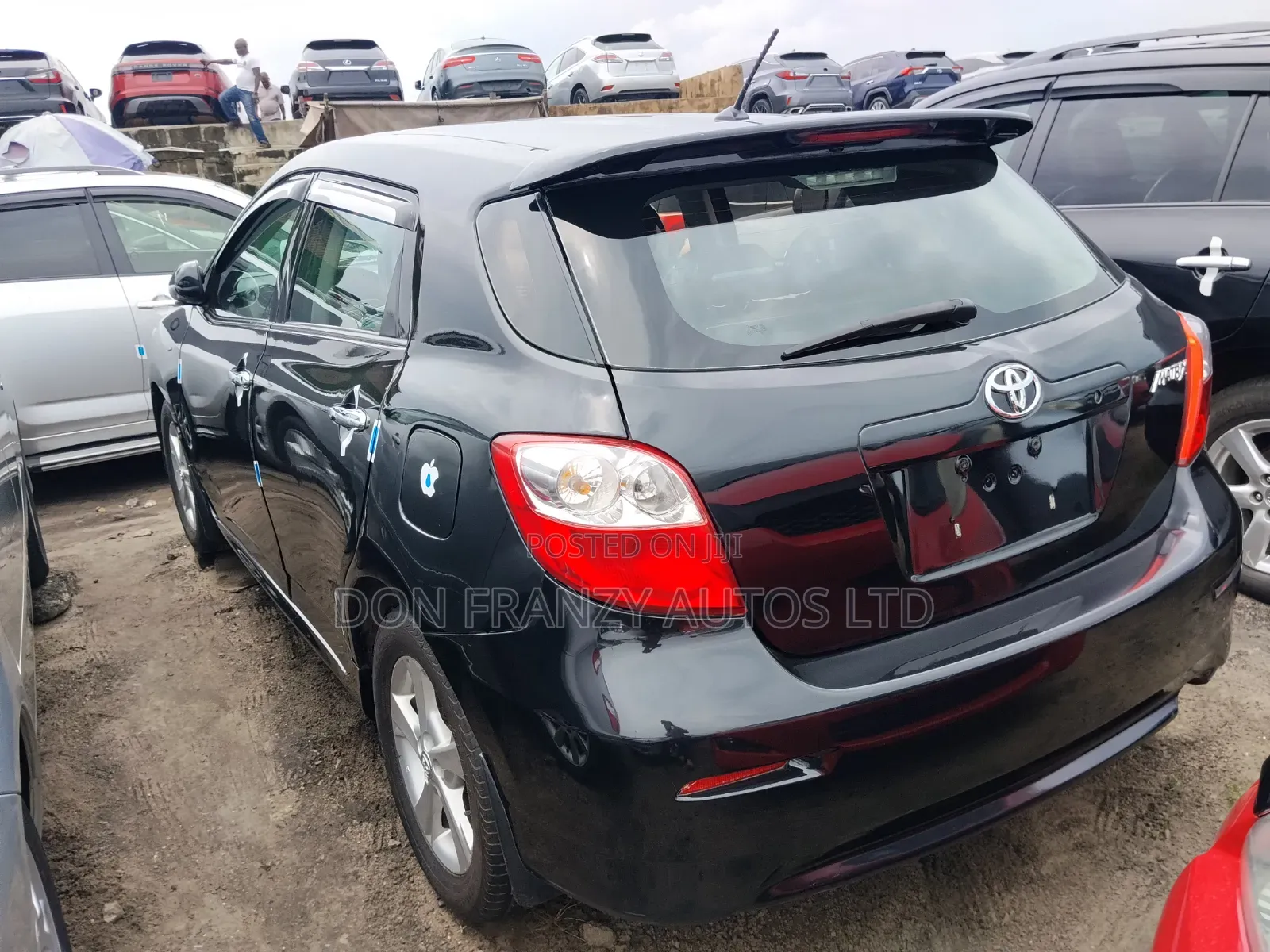 Toyota Matrix L Hatchback FWD (1.8L 4cyl) 2014 Black