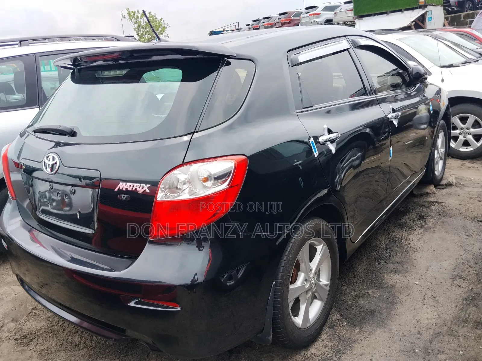 Toyota Matrix L Hatchback FWD (1.8L 4cyl) 2014 Black