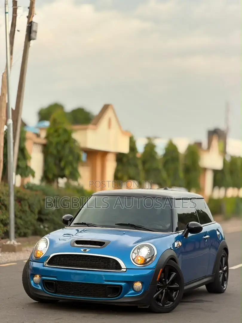 Mini Cooper S 2011 Blue