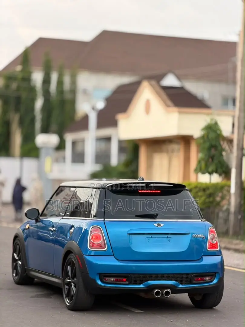 Mini Cooper S 2011 Blue
