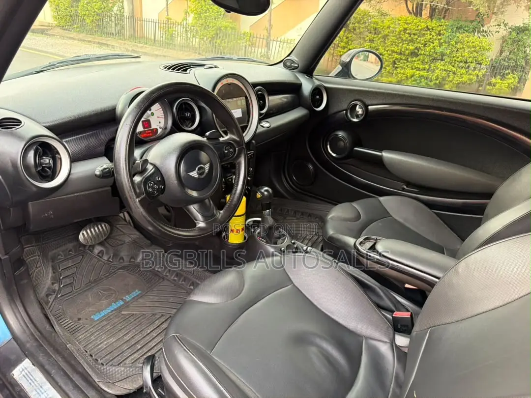 Mini Cooper S 2011 Blue