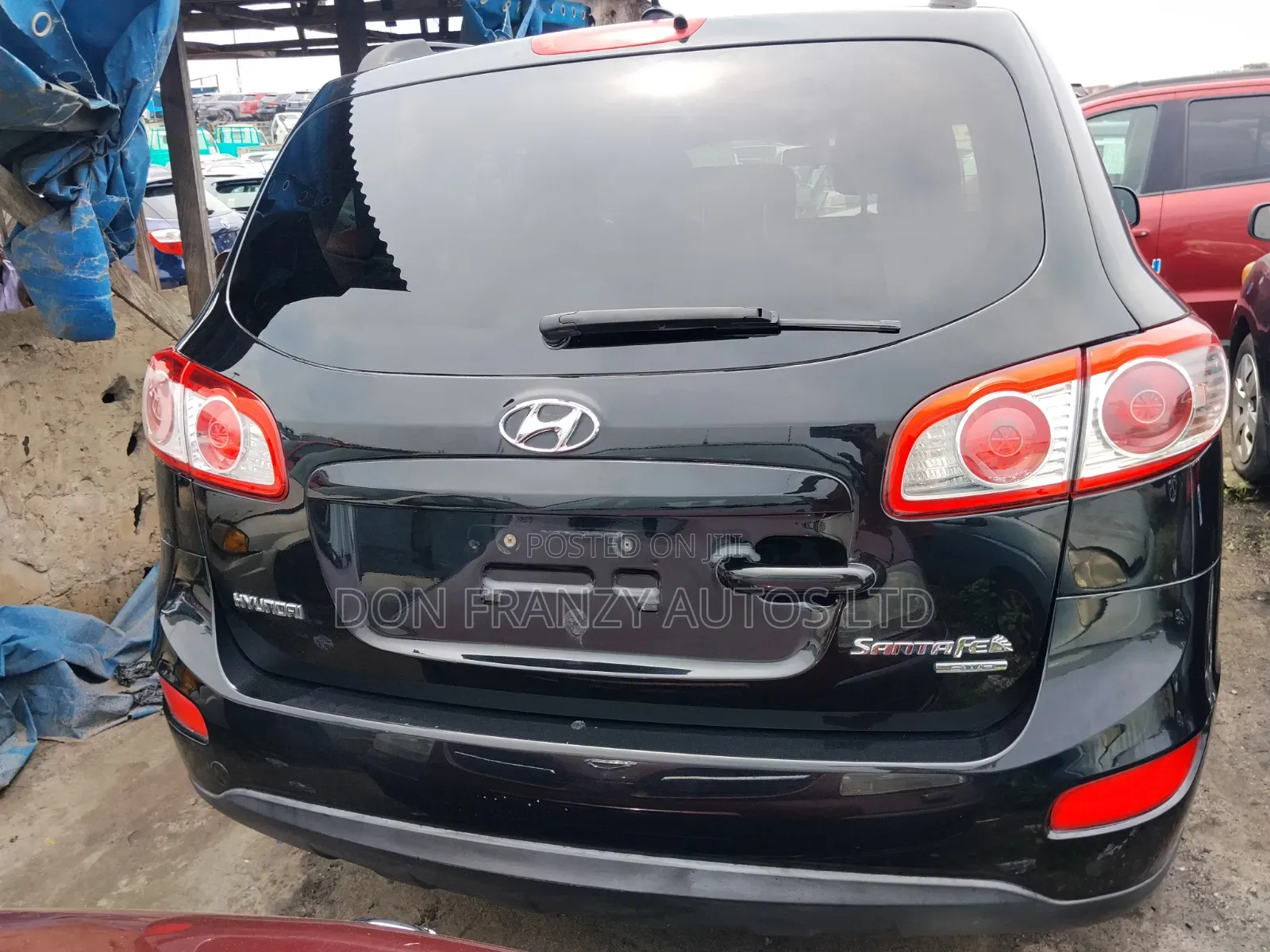 Hyundai Santa Fe 2011 Black