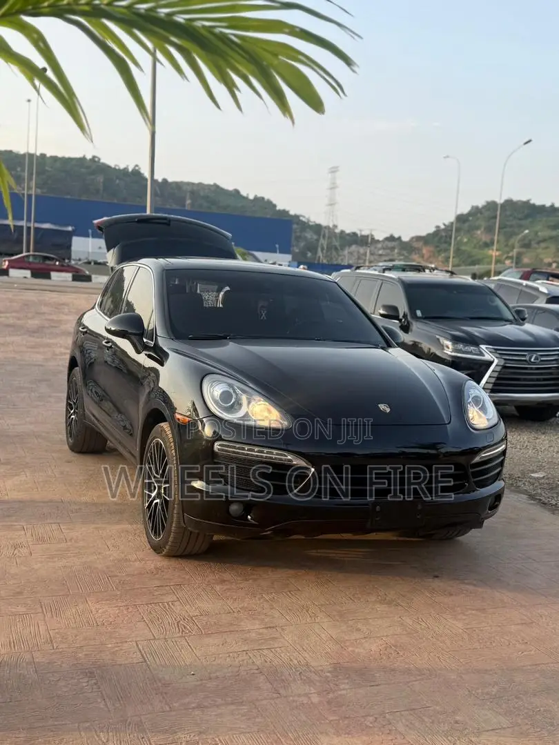 Porsche Cayenne S 2011 Black