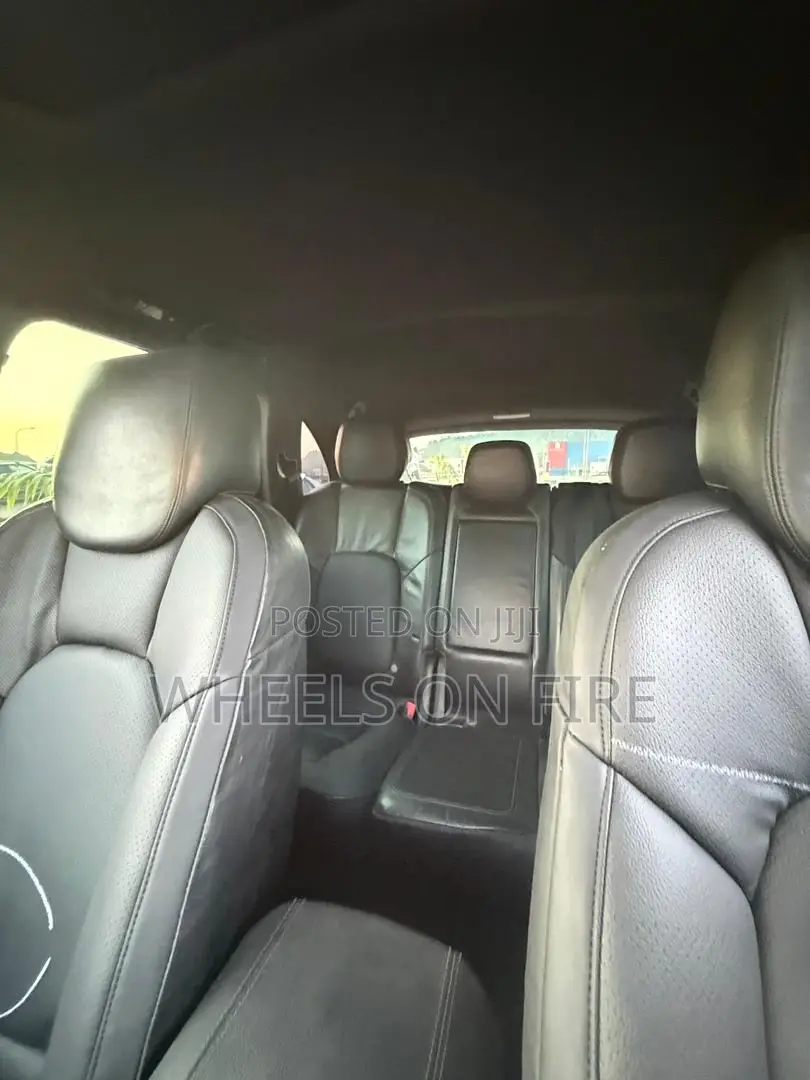 Porsche Cayenne S 2011 Black