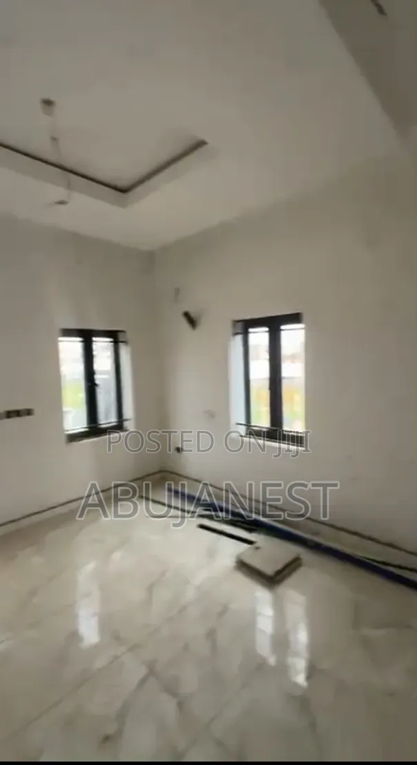 3bdrm Duplex in Newly Built Fully, Jahi for rent