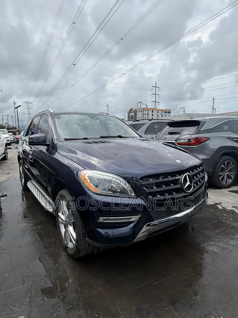 Mercedes-Benz M Class ML350 4MATIC 4dr SUV AWD (3.5L 6cyl 7A) 2014 Blue