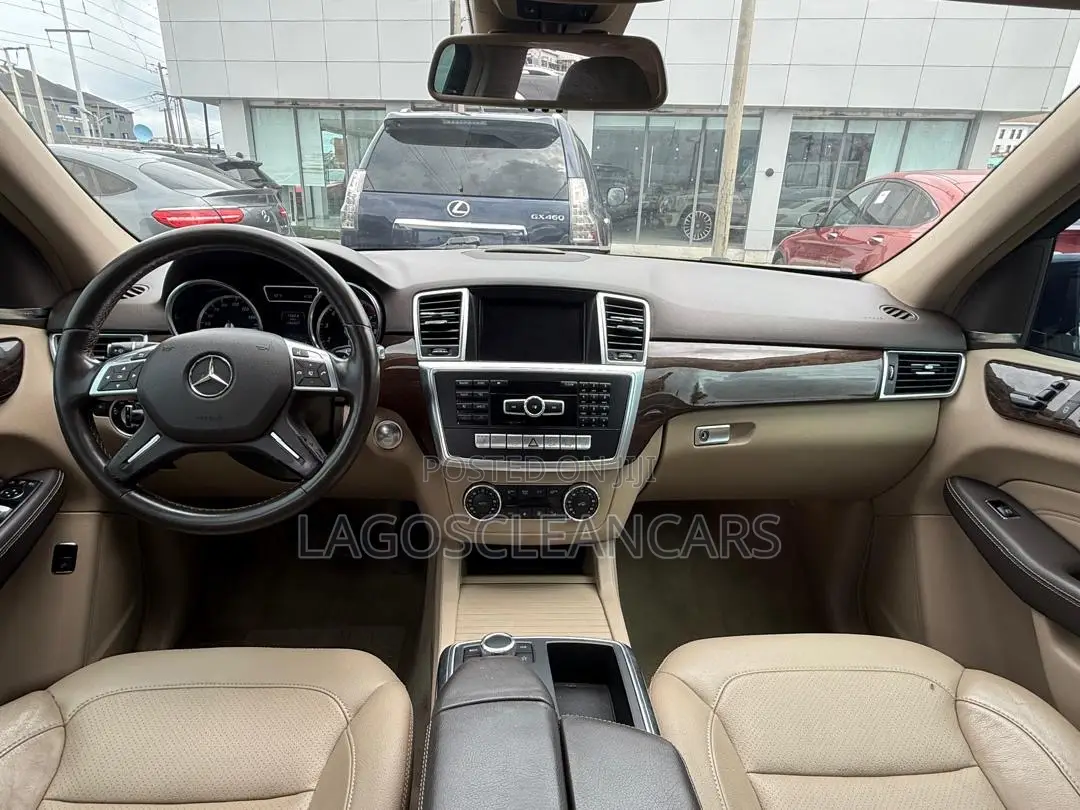Mercedes-Benz M Class ML350 4MATIC 4dr SUV AWD (3.5L 6cyl 7A) 2014 Blue