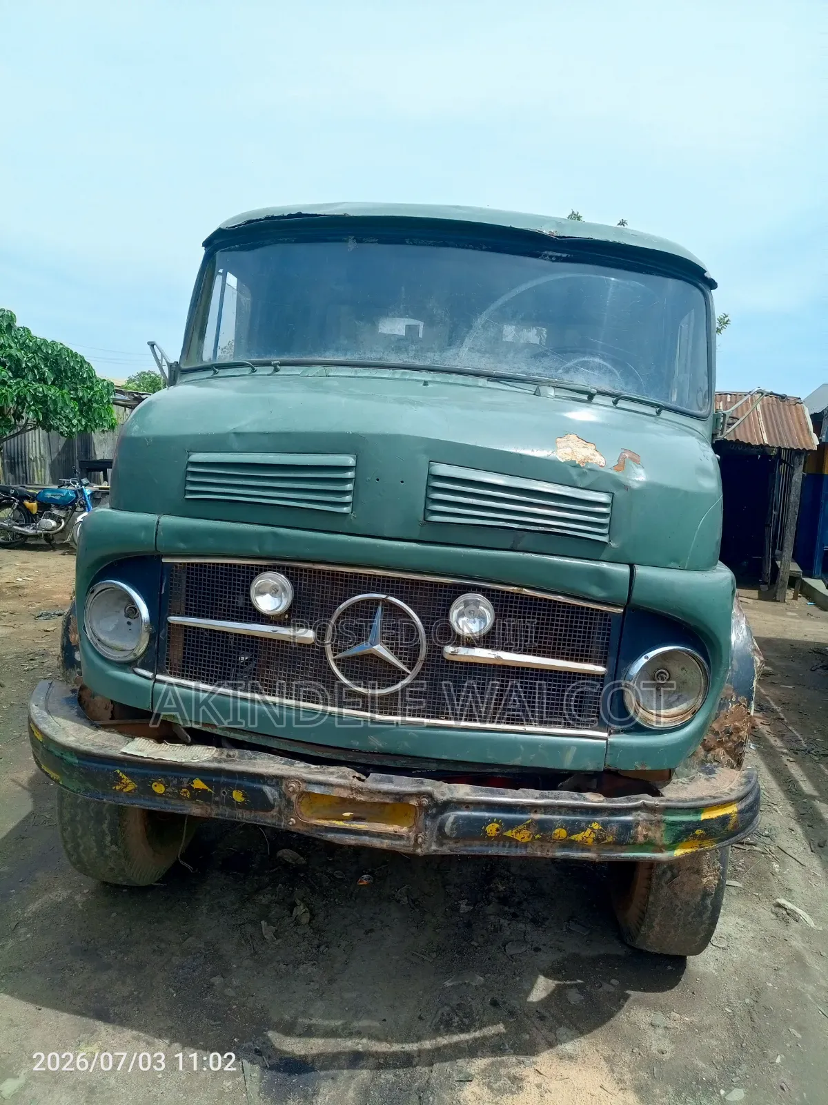 Mercedes Benz Tipper