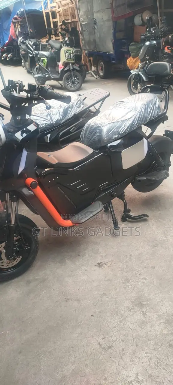 New STT 150cc 2025 Black