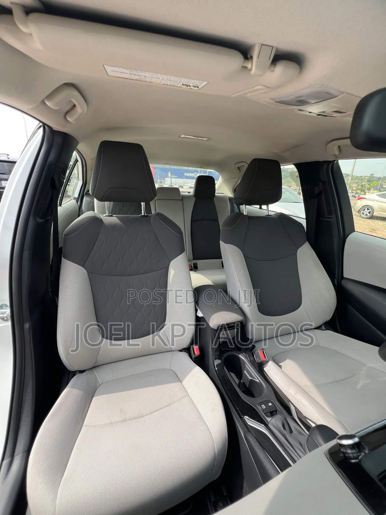 Toyota Corolla 2019 White