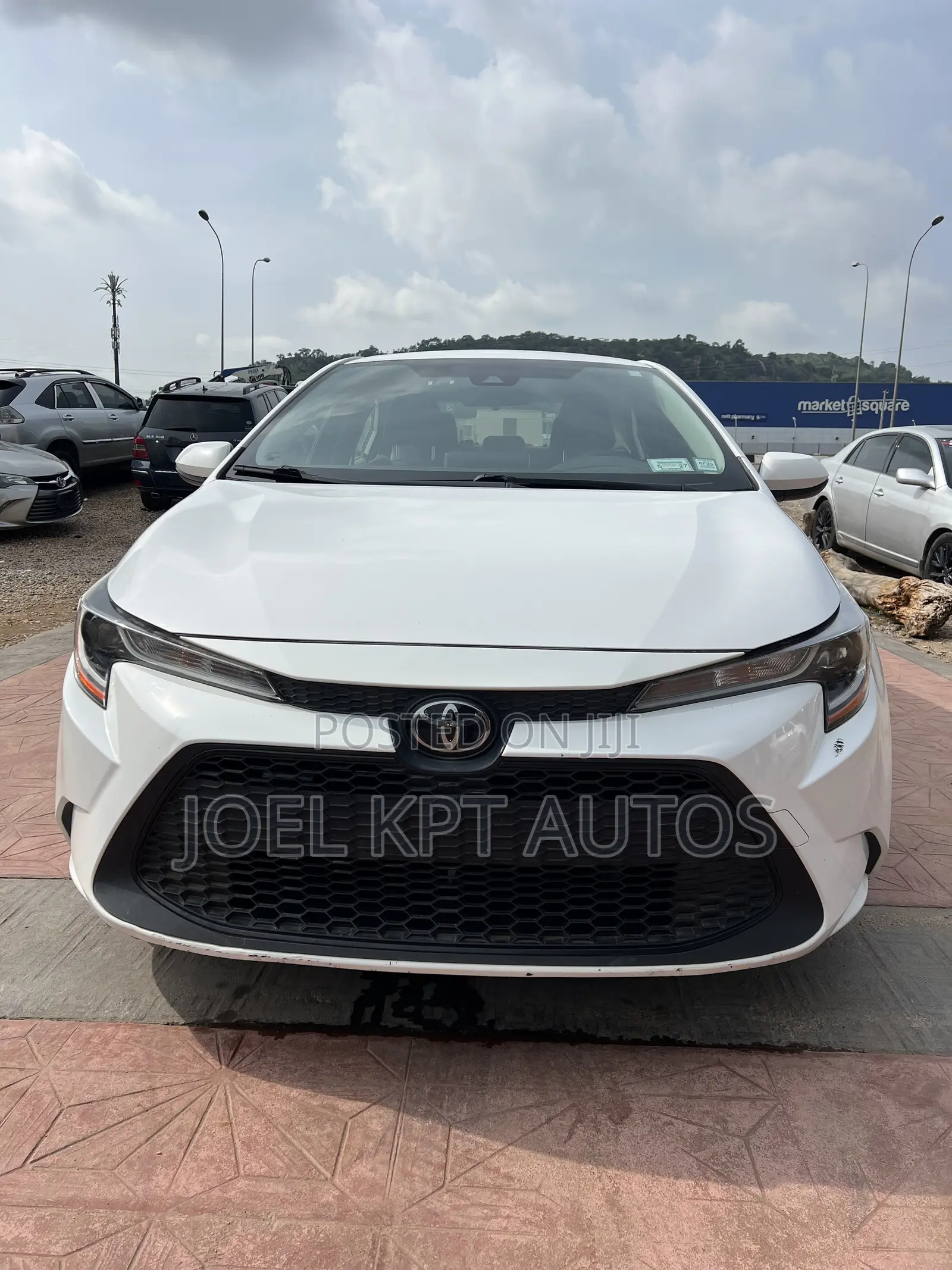 Toyota Corolla 2019 White