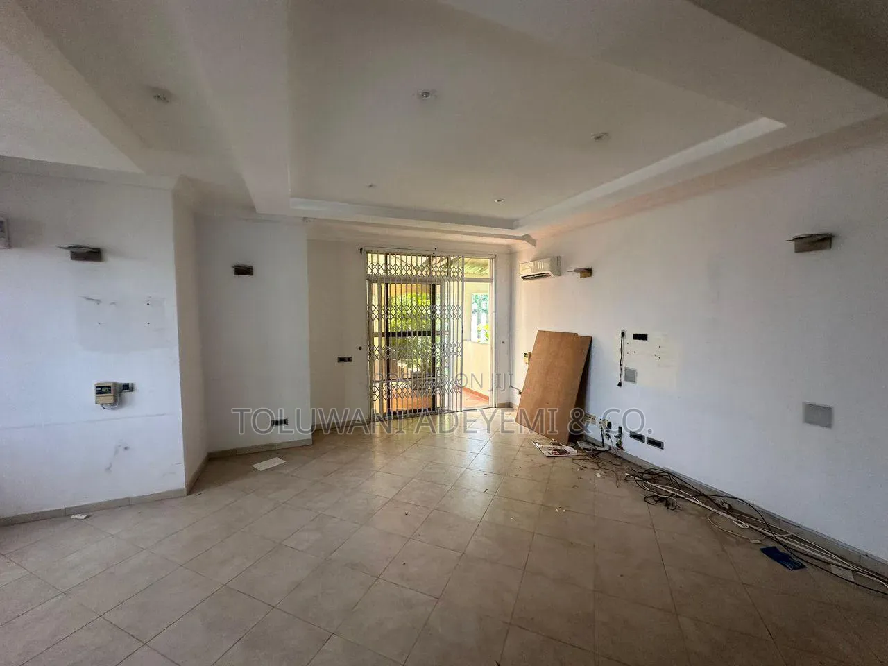 4bdrm Townhouse / Terrace in Banana Island for rent