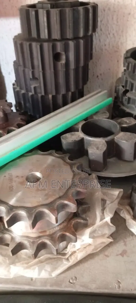 Roller Chain Man-Steel Sprocket for 1" 16teeth.