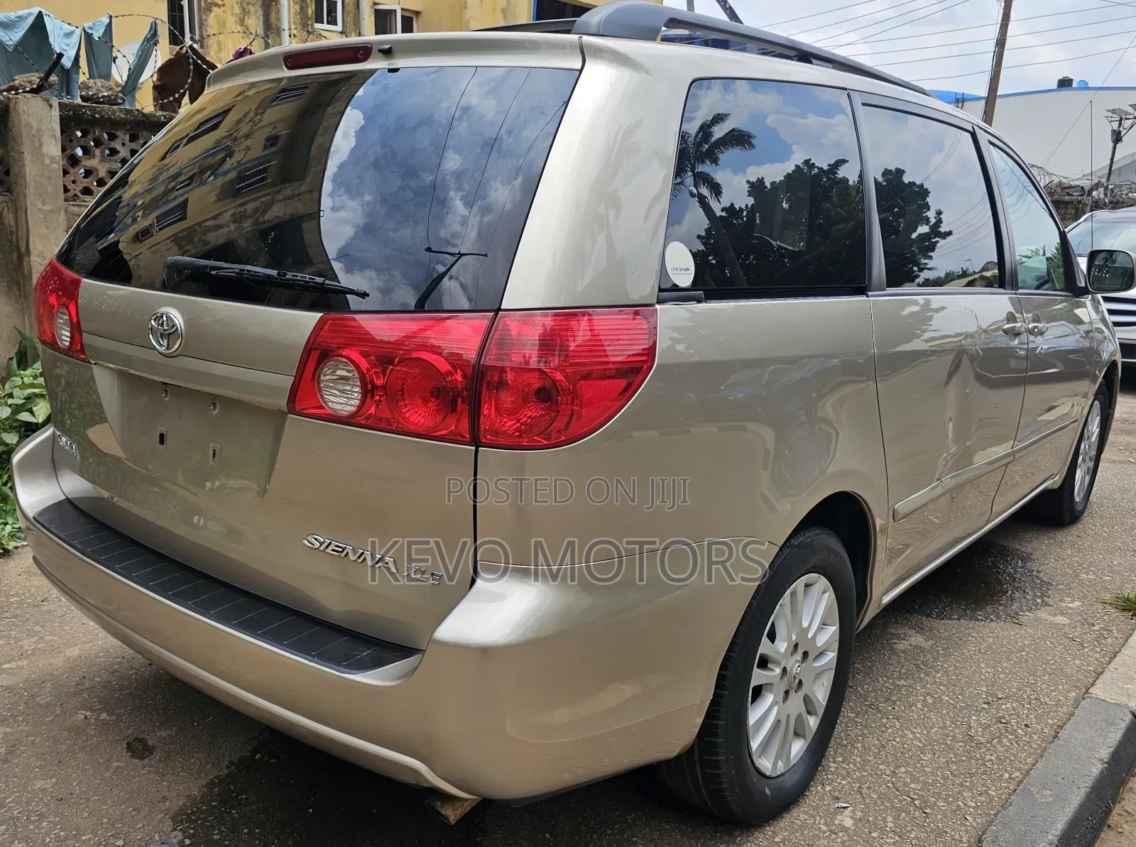Toyota Sienna 2008 Gold