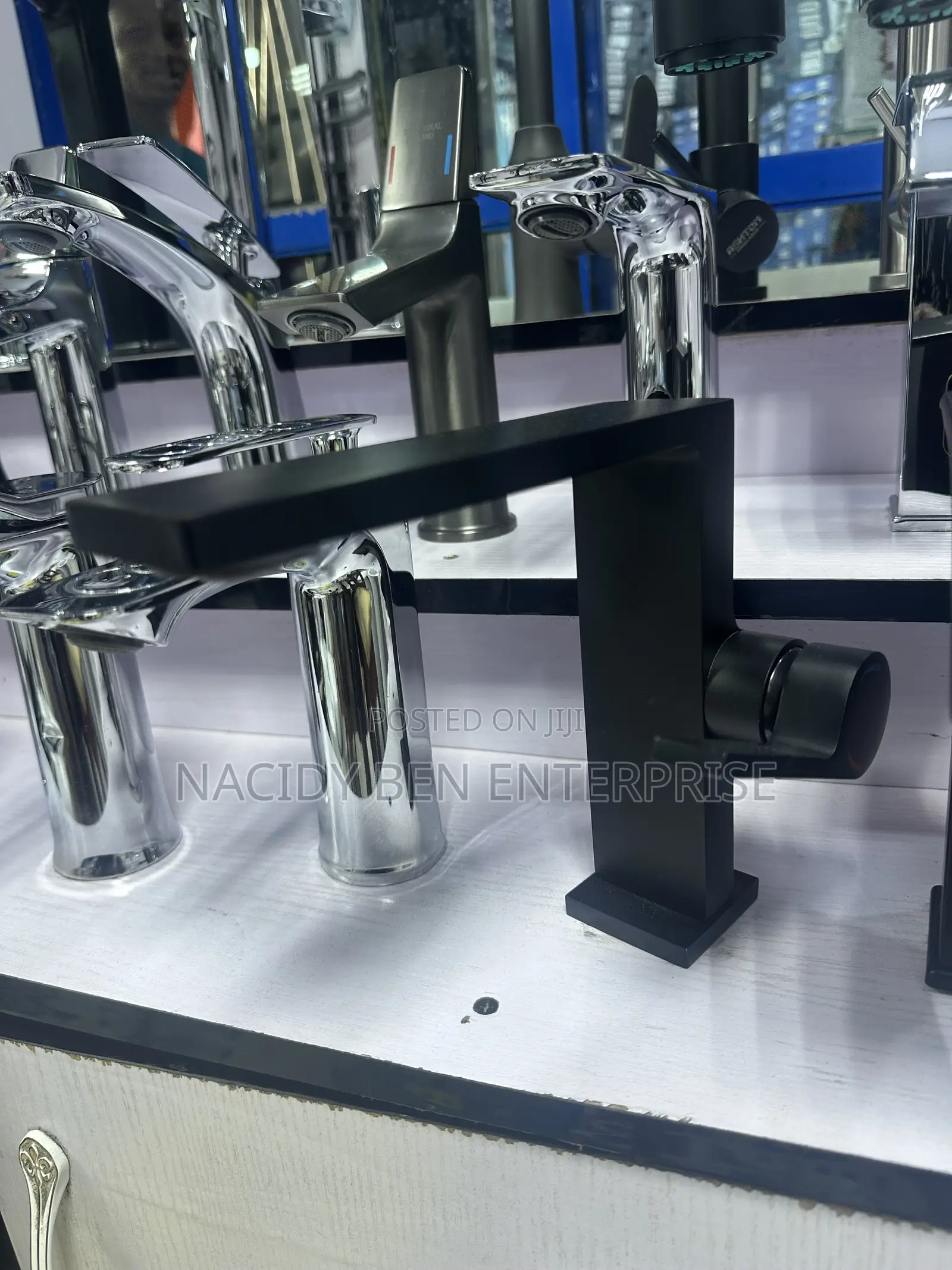 Black Basin Mixer