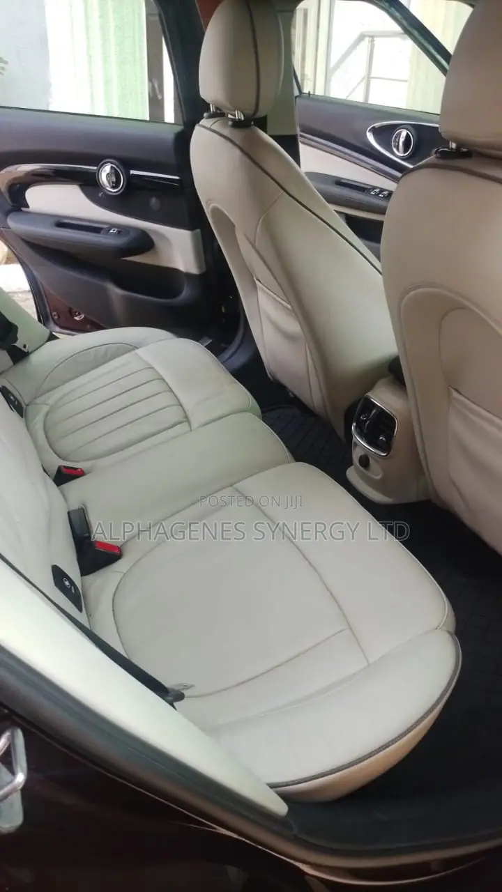 Mini Clubman Cooper S ALL4 2017 Brown