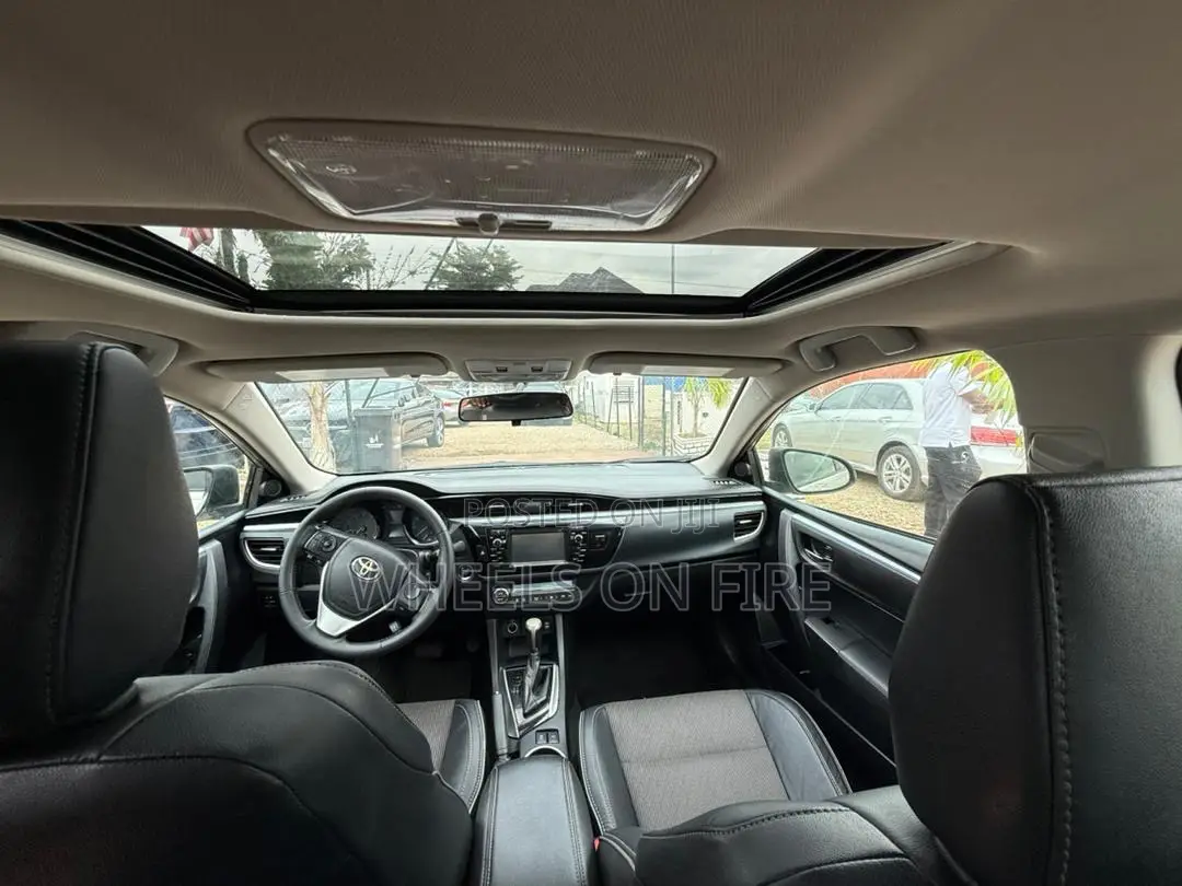 Toyota Corolla SE 4dr Sedan (1.8L 4cyl CVT) 2017 Silver
