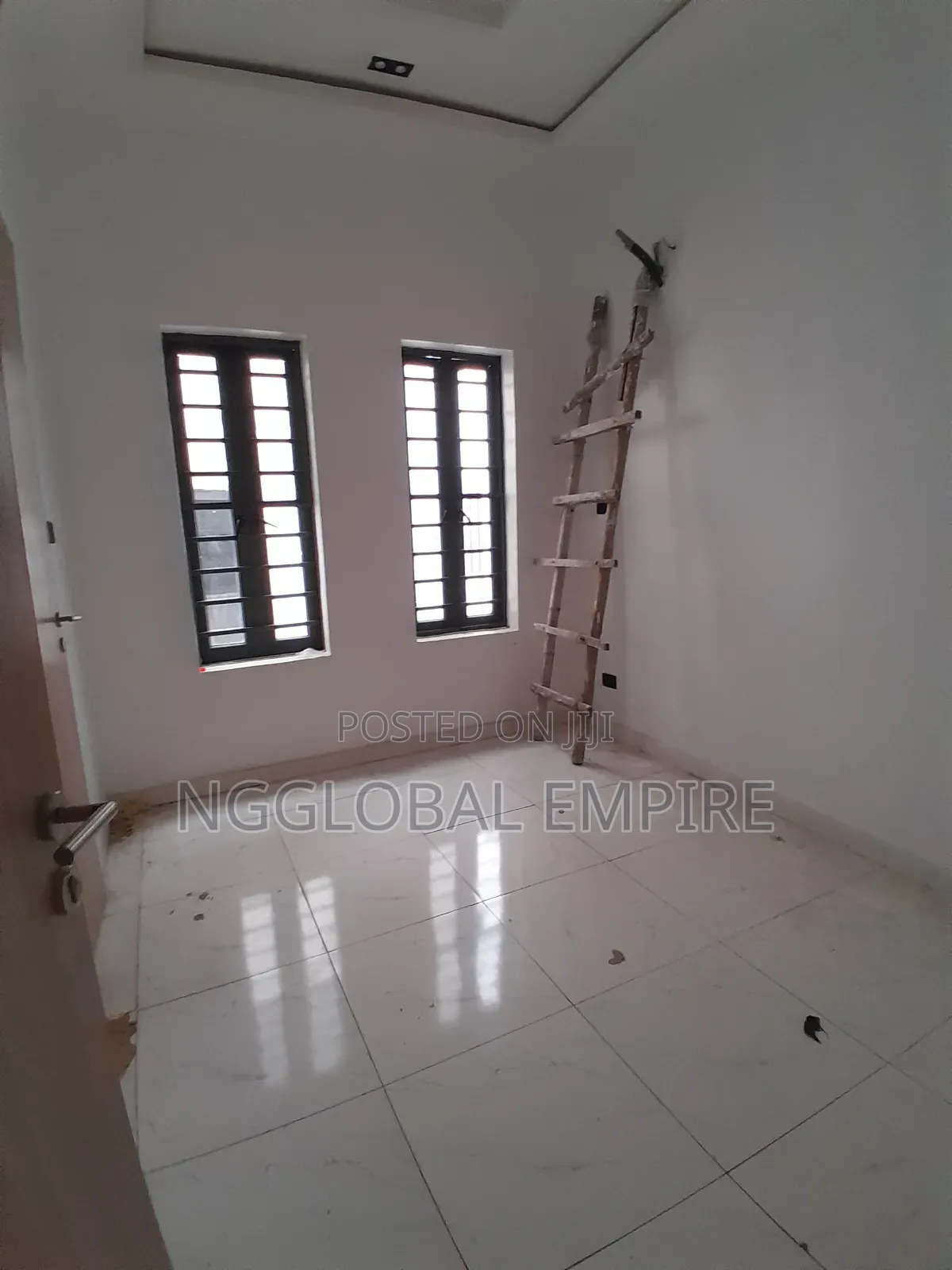 4bdrm Duplex in Royal Pine Estate, Chevron for rent
