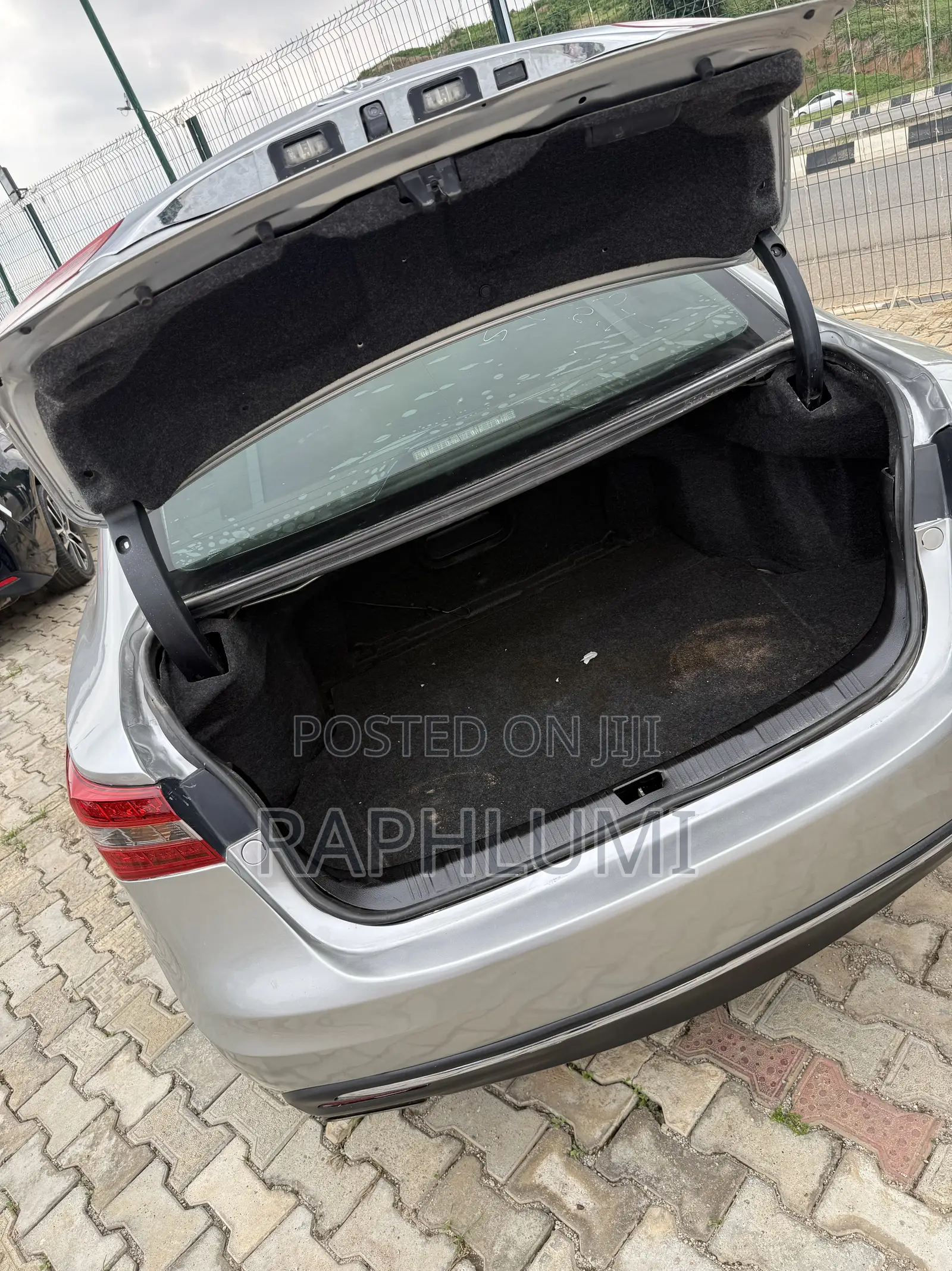 Toyota Avalon Limited FWD Sedan (3.6L 6cyl 6A) 2016 Silver