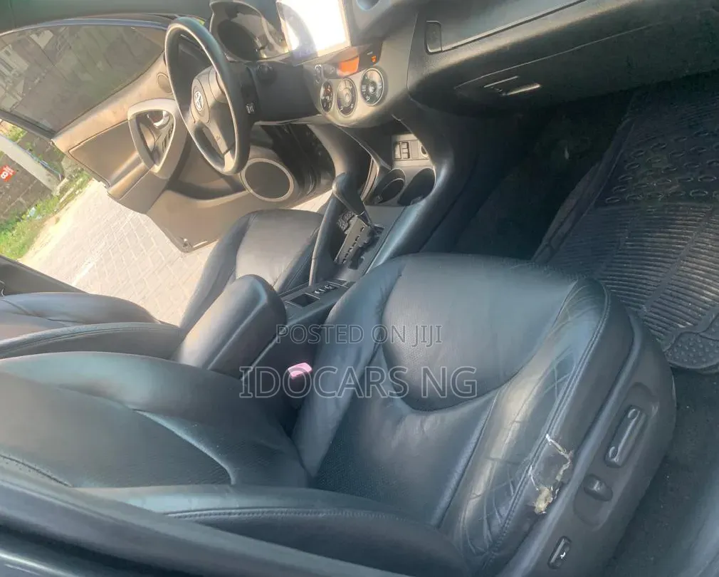 Toyota RAV4 2.5 Limited 2010 Black