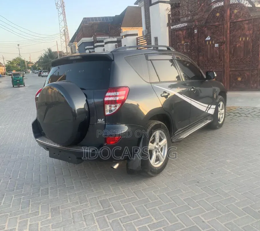 Toyota RAV4 2.5 Limited 2010 Black