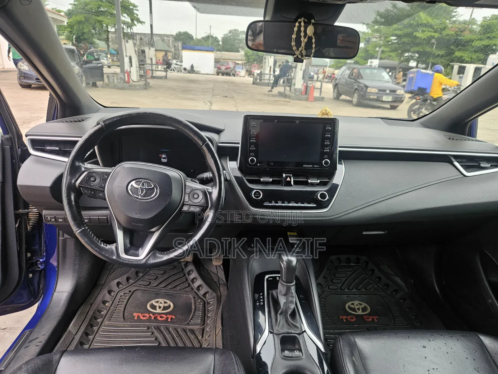 Toyota Corolla XSE 2020 Blue