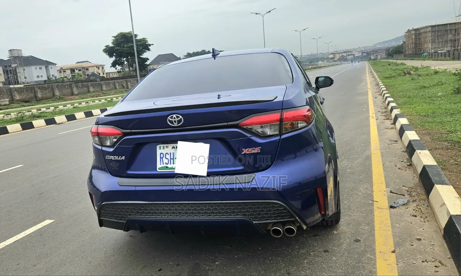 Toyota Corolla XSE 2020 Blue