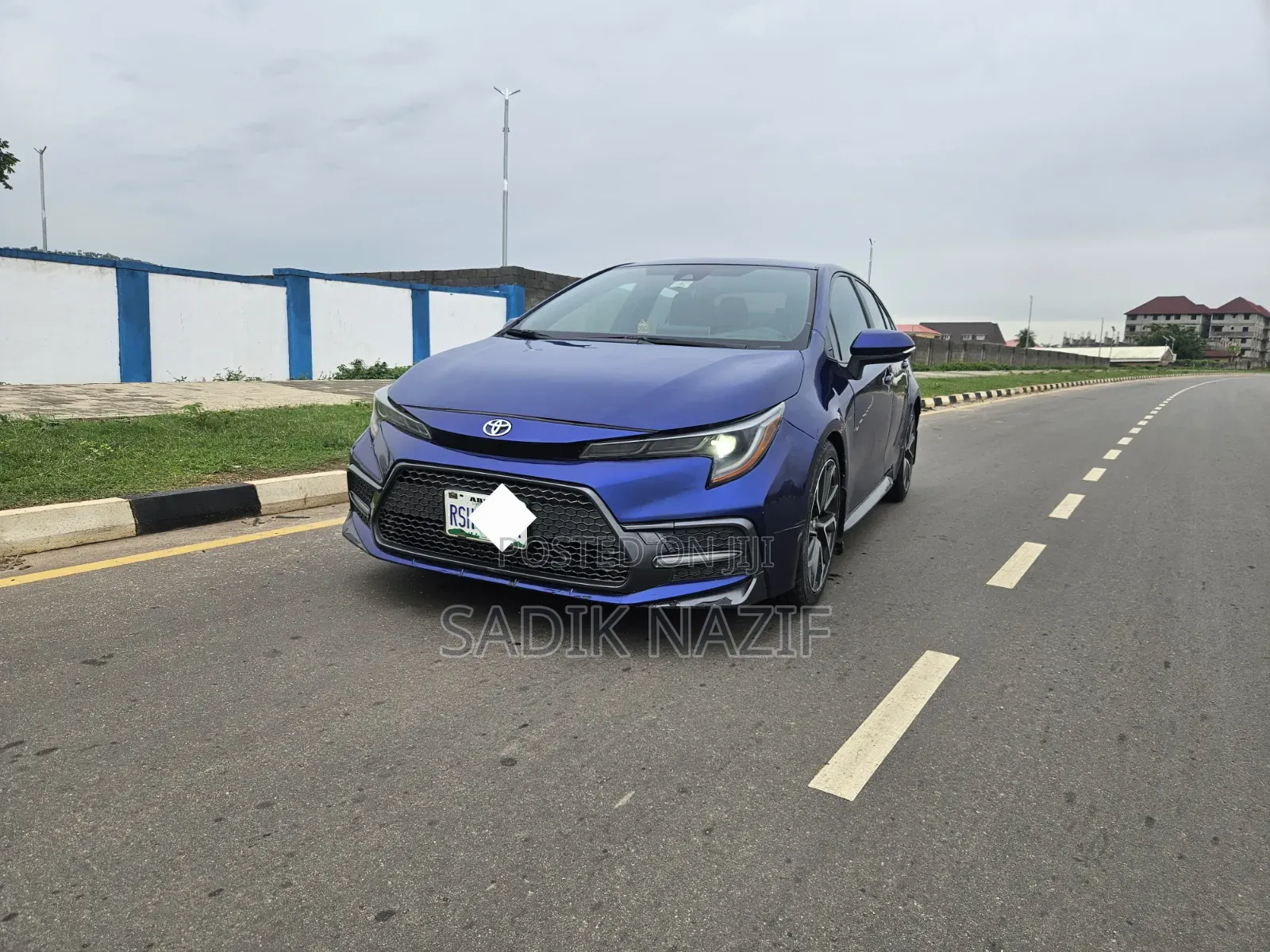 Toyota Corolla XSE 2020 Blue