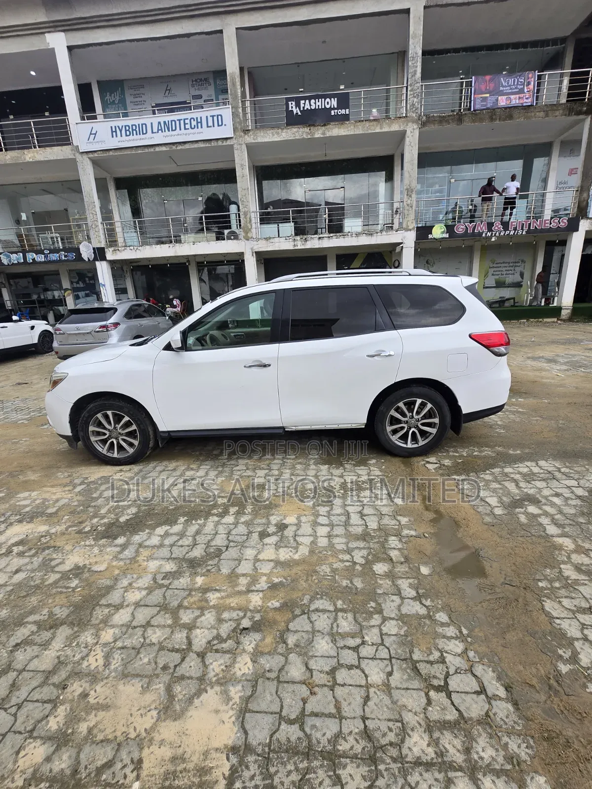 Nissan Pathfinder 2015 White