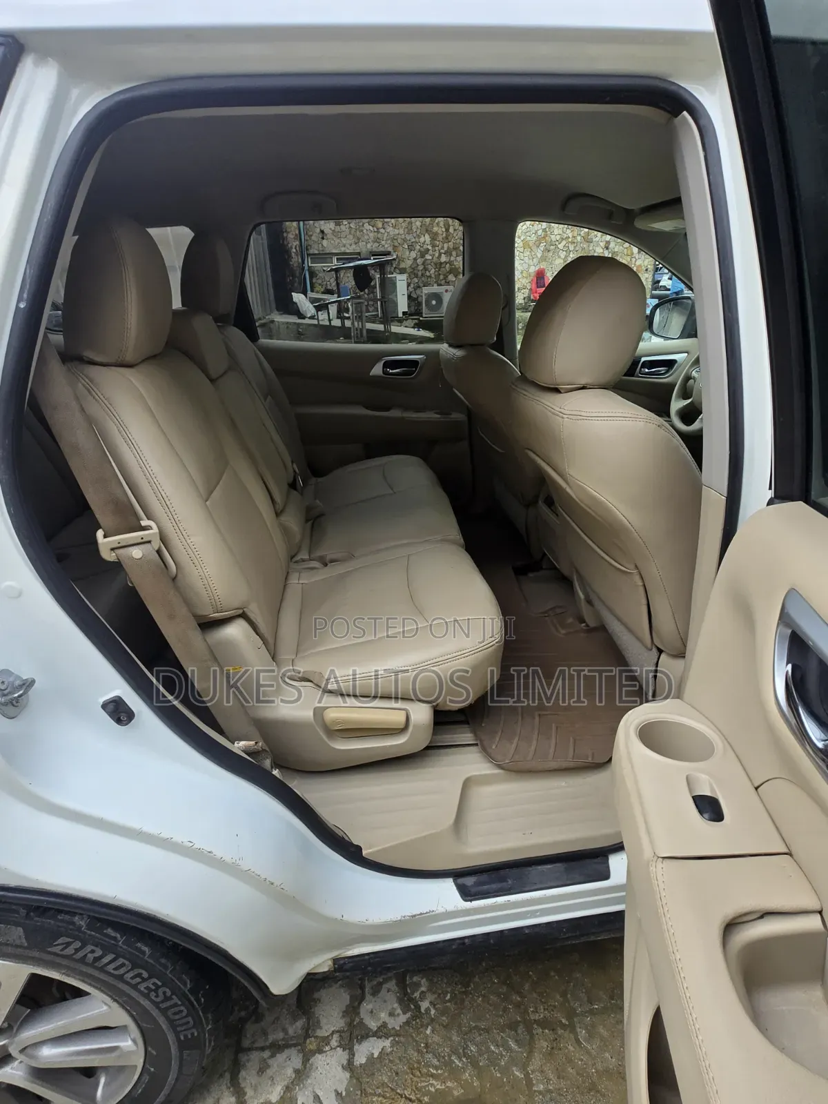 Nissan Pathfinder 2015 White