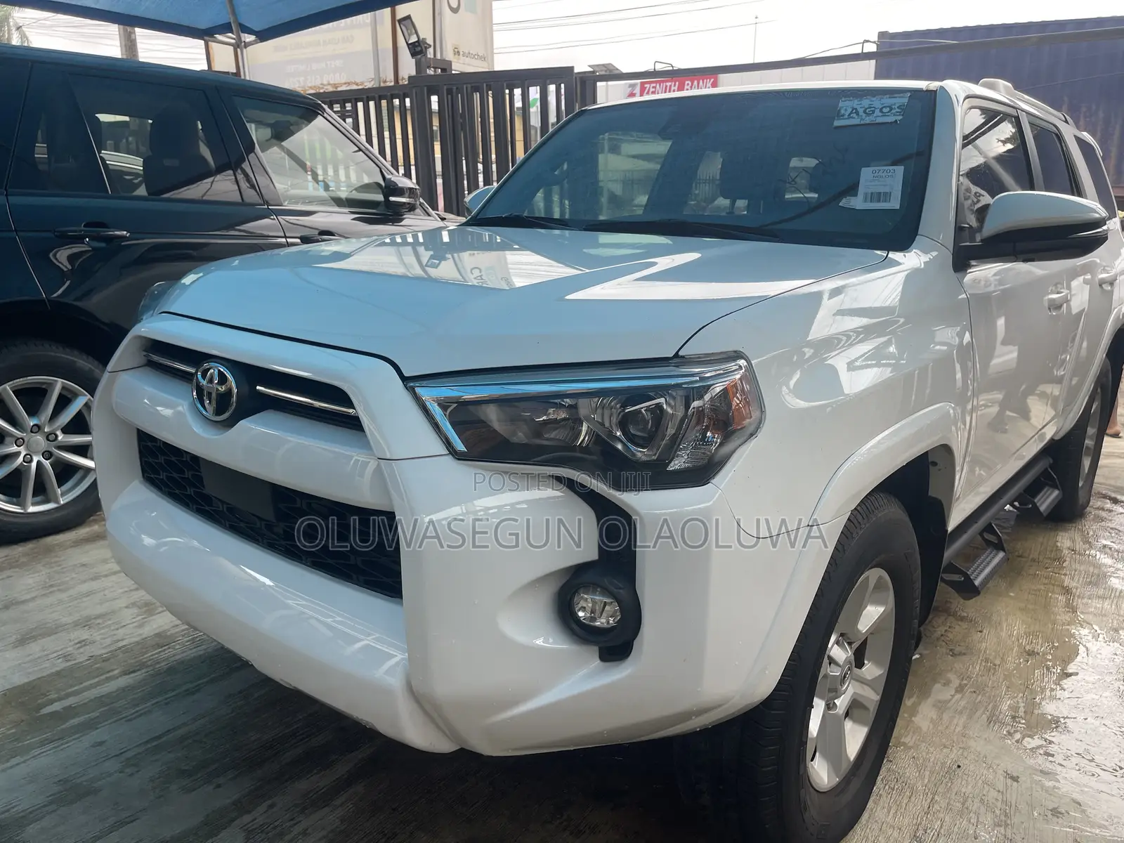 Toyota 4-Runner SR5 4WD 2023 White