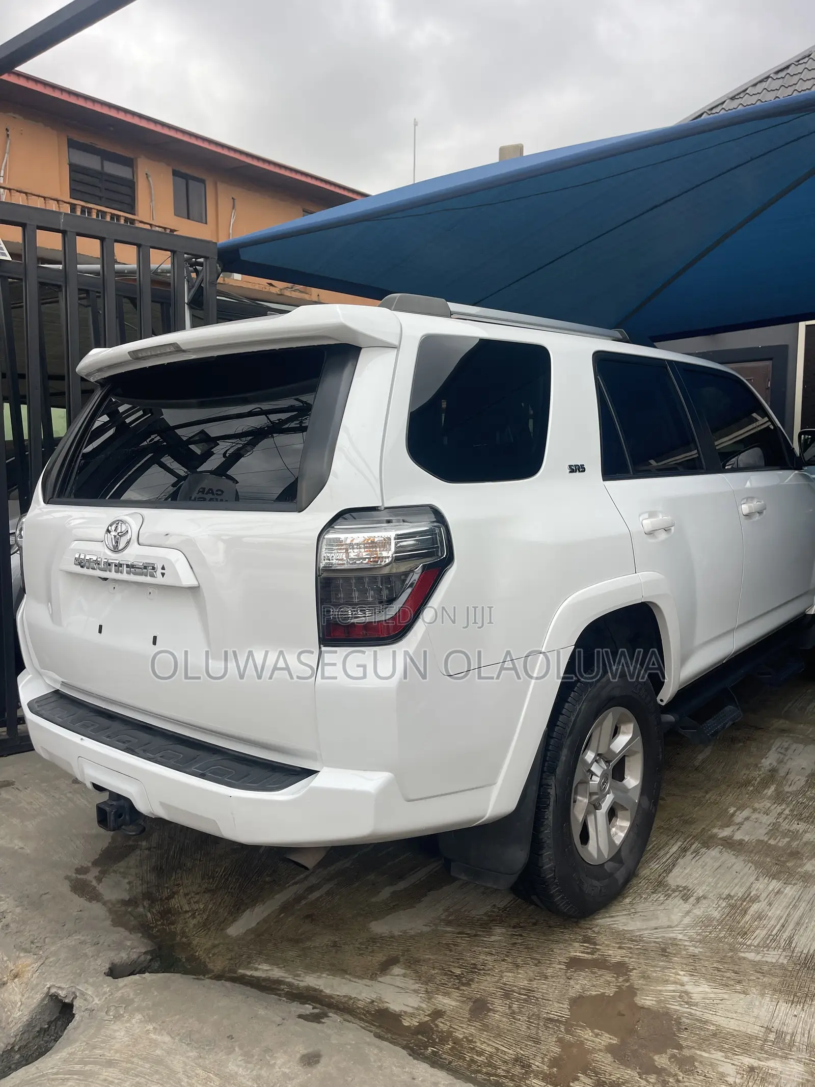 Toyota 4-Runner SR5 4WD 2023 White