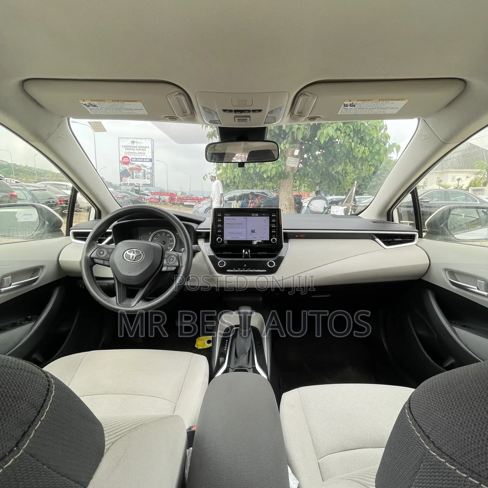 Toyota Corolla LE 2020 White