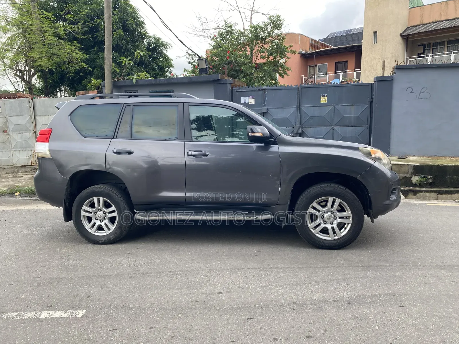 Toyota Land Cruiser Prado 4.0 Petrol TX-L 2013 Gray