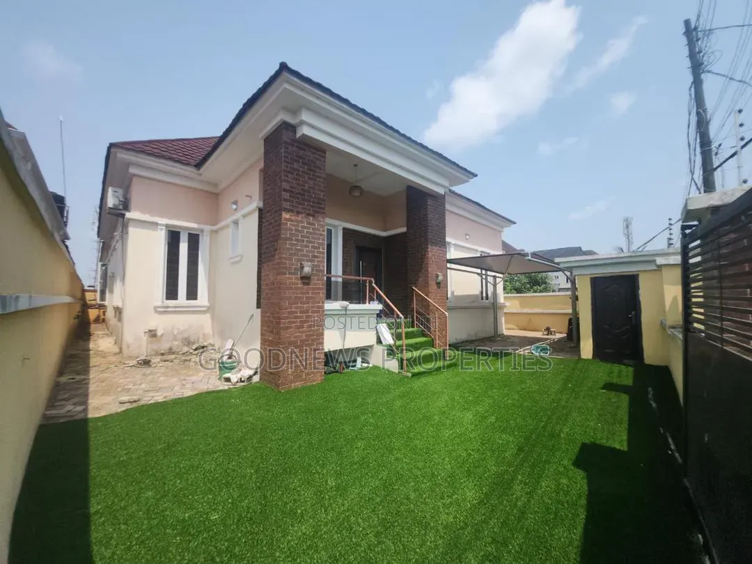 3bdrm Bungalow in Thomas Estates for sale