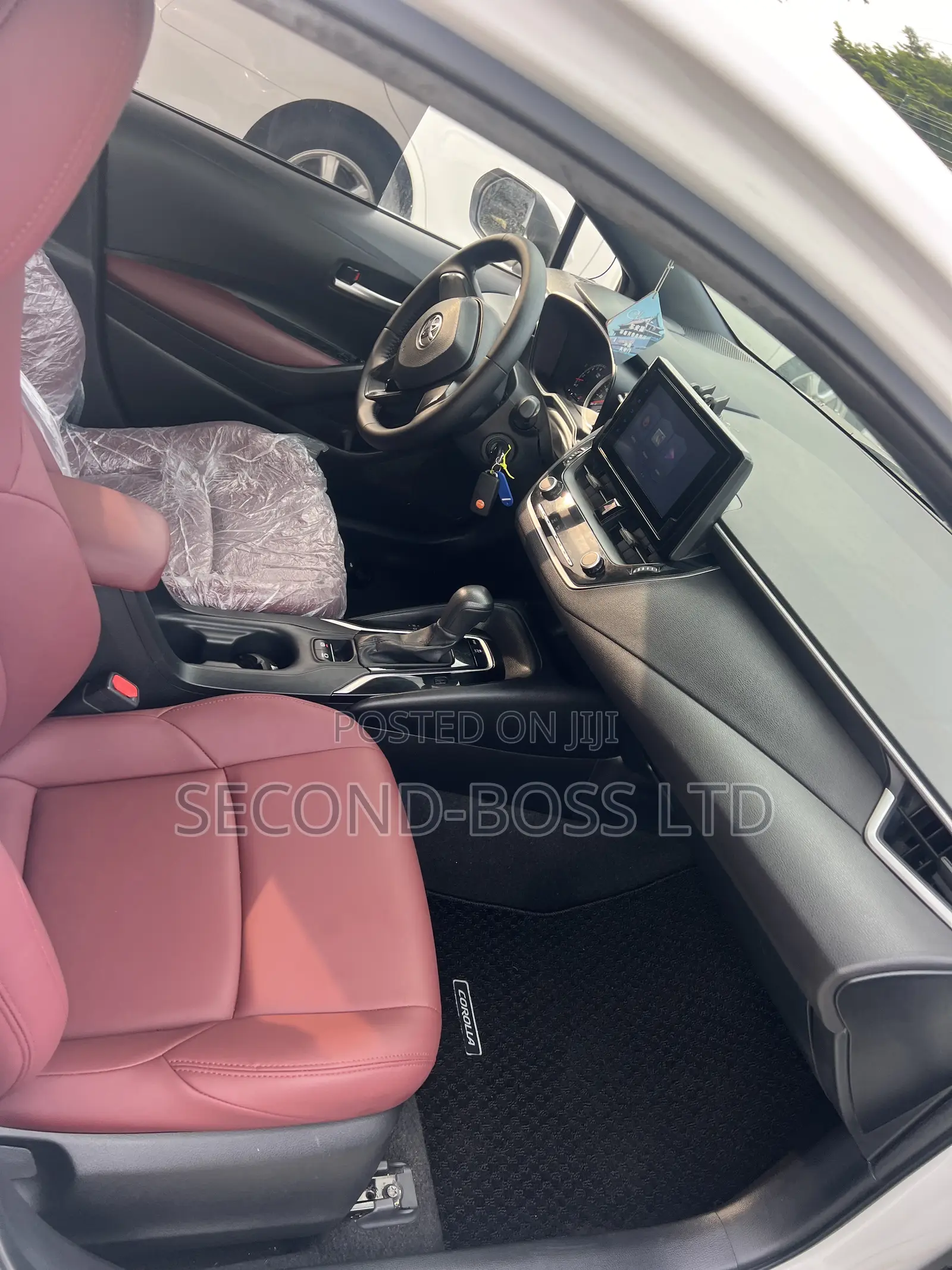 Toyota Corolla LE 2021 White