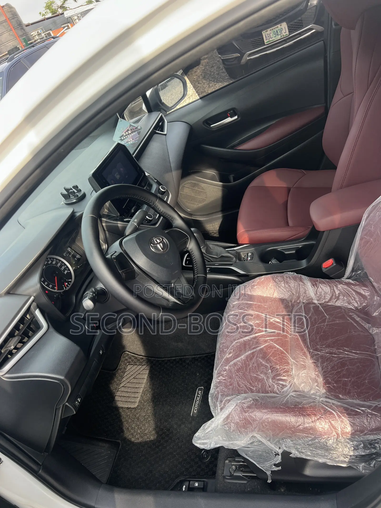 Toyota Corolla LE 2021 White