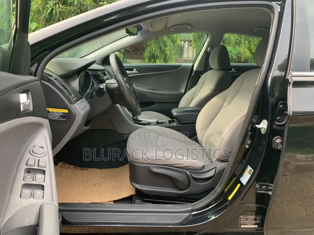 Hyundai Sonata GLS Sedan FWD (2.4L 4cyl 6A) 2012 Black
