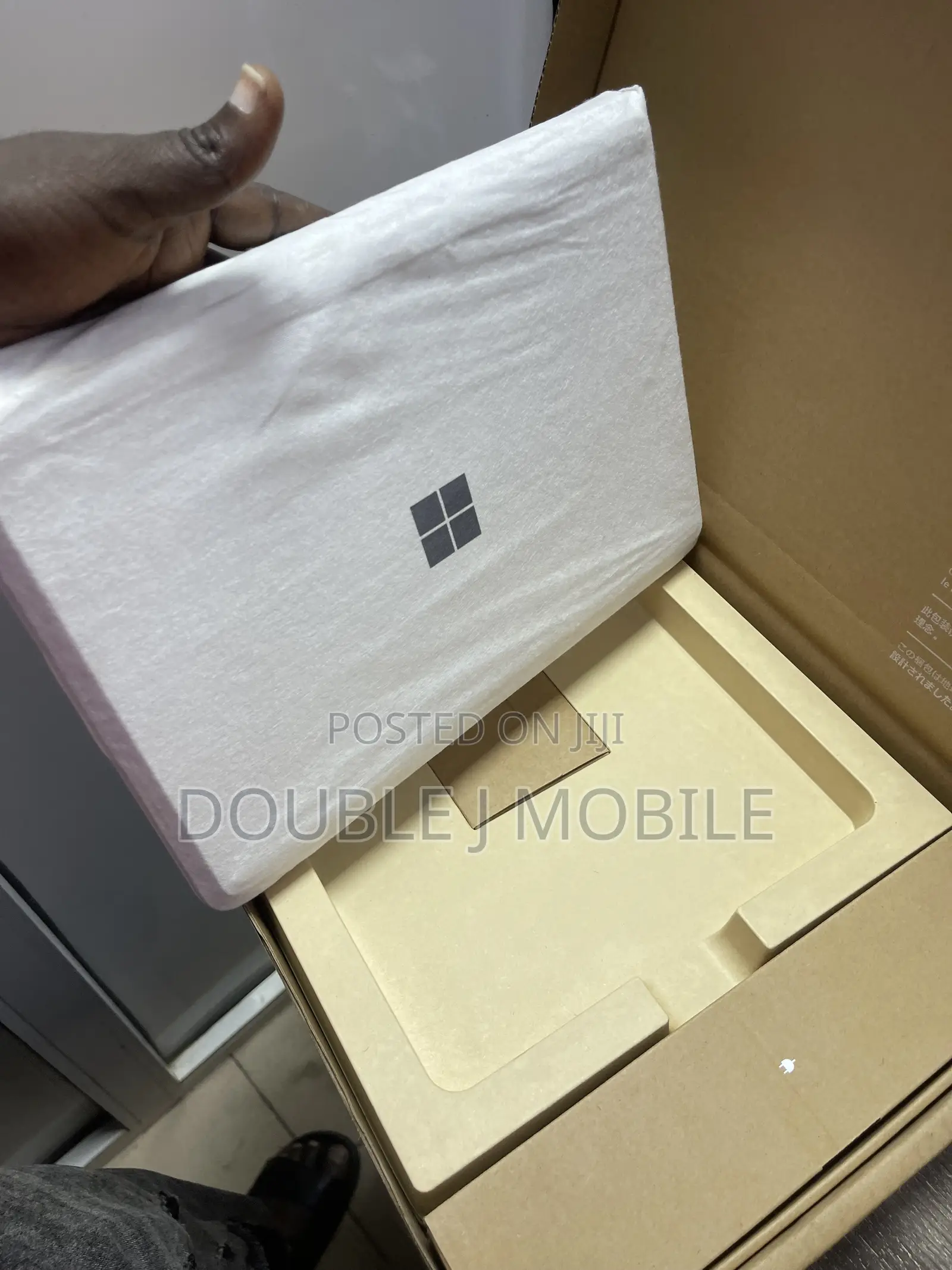 New Laptop Microsoft Surface Laptop Studio 2 16GB Intel Core i7 SSD 1T