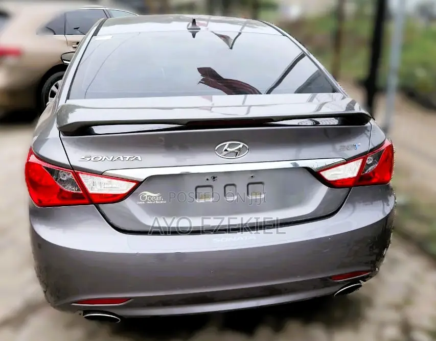 Hyundai Sonata Limited Sedan FWD (2.4L 4cyl 6A) 2013 Gray