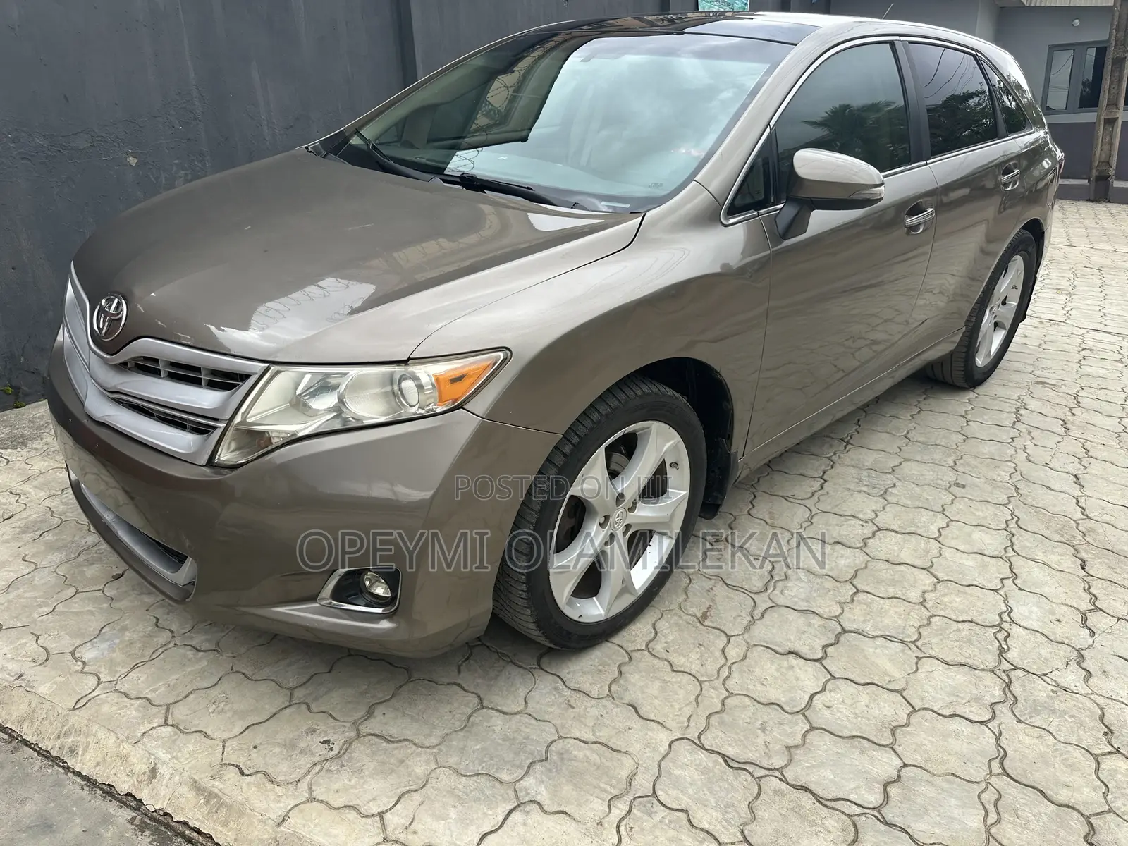 Toyota Venza XLE 2010 Ivory