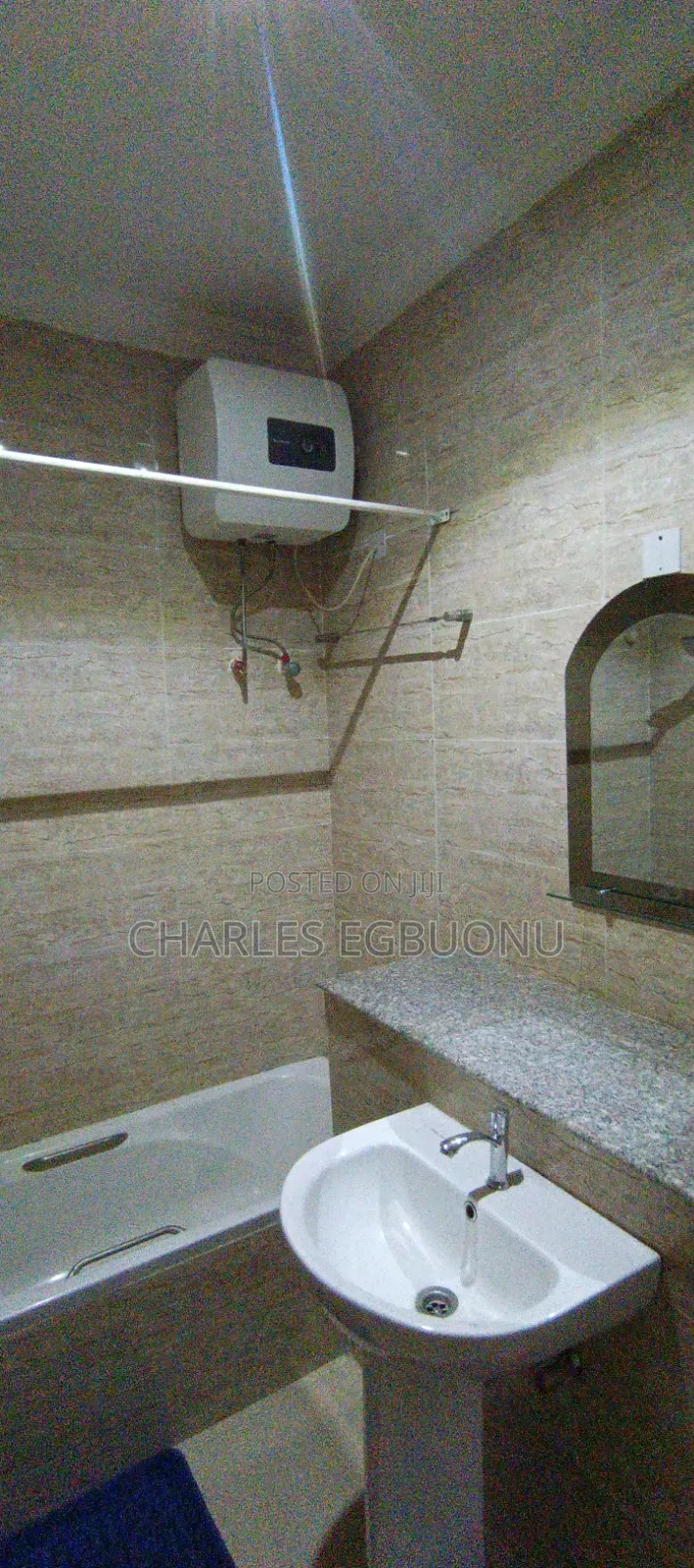 Luxury en-Suite Room in Shared Apartment | Apo | Wi-Fi | 24/7 Light