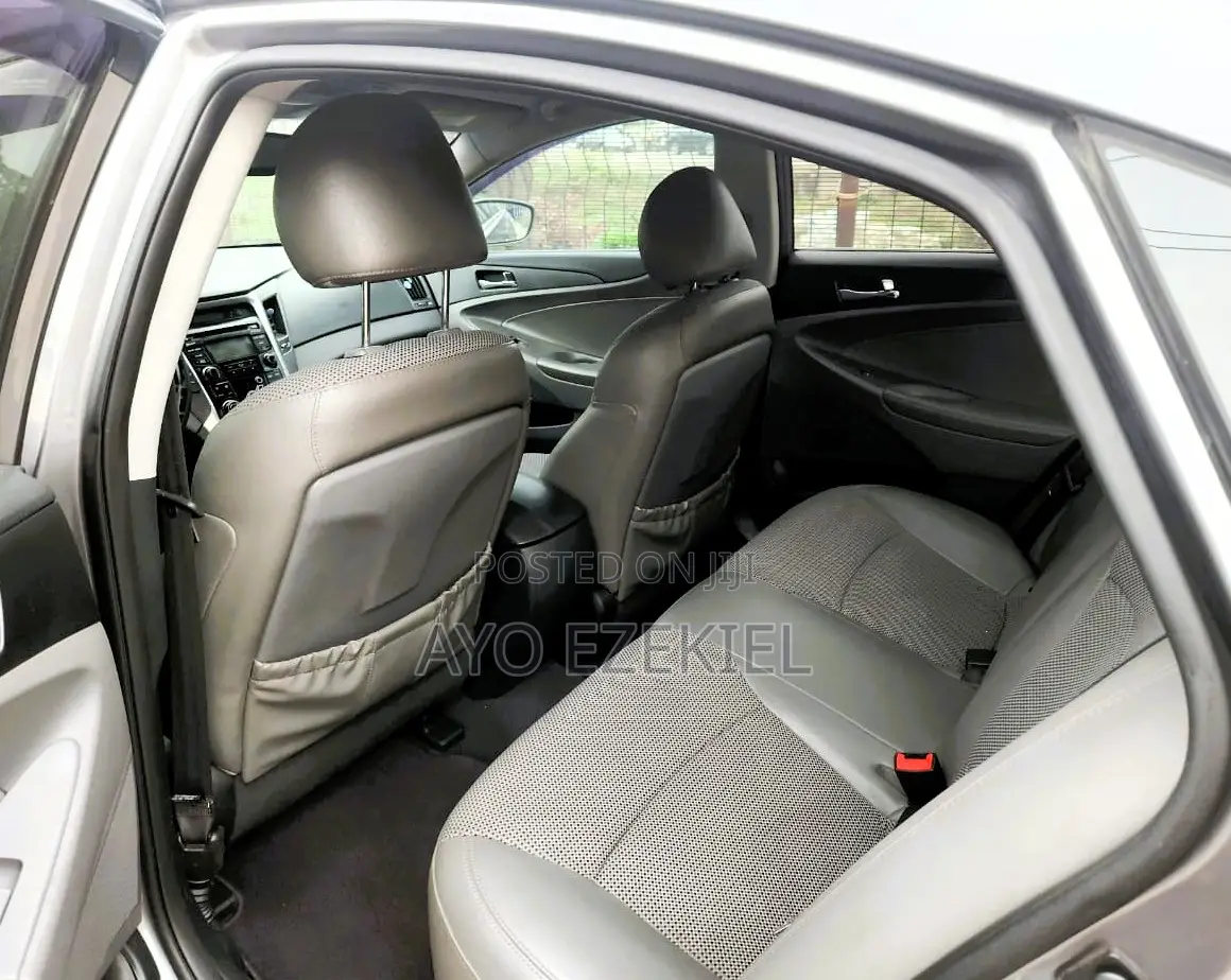 Hyundai Sonata Limited Sedan FWD (2.4L 4cyl 6A) 2013 Gray