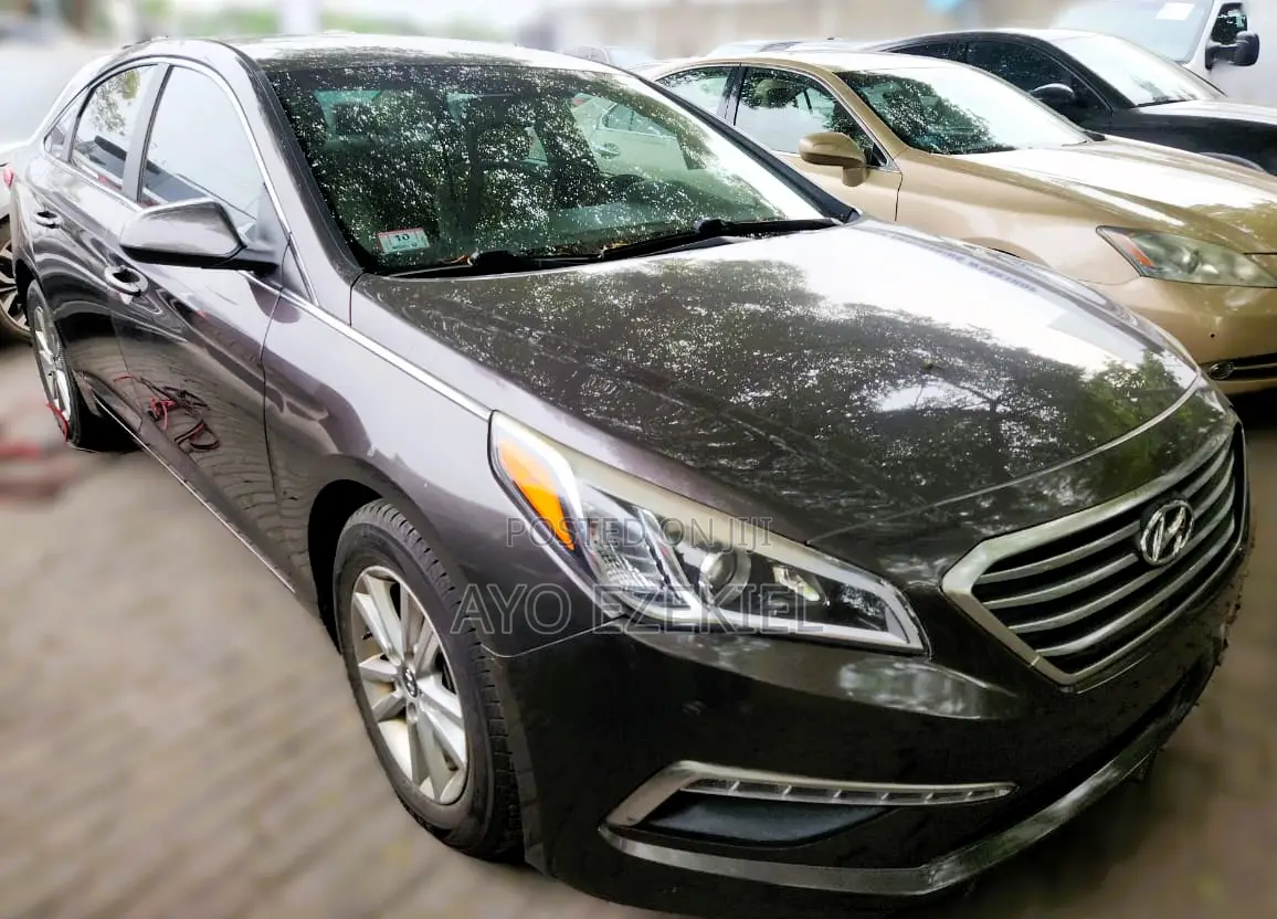 Hyundai Sonata Base Sedan FWD (2.4L 4cyl 6A) 2016 Gray