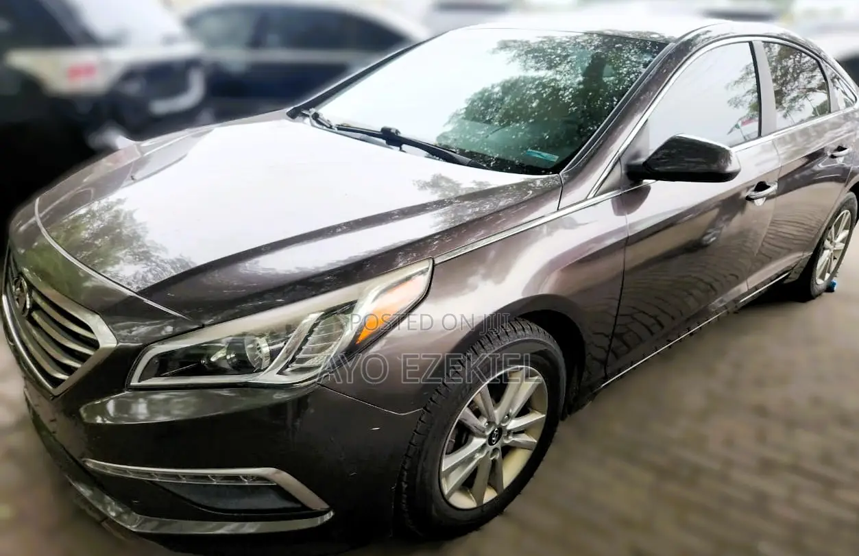 Hyundai Sonata Base Sedan FWD (2.4L 4cyl 6A) 2016 Gray